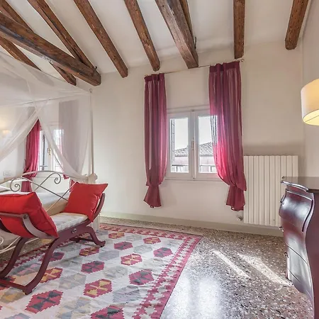 Ca' San Sebastiano Canal View Apartament Wenecja