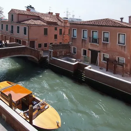 Ca' San Sebastiano Canal View Apartament Wenecja