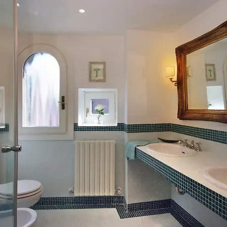 Apartament Ca' San Sebastiano Canal View