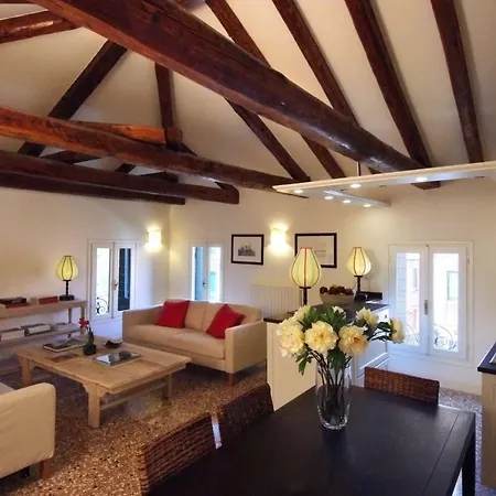 Apartament Ca' San Sebastiano Canal View