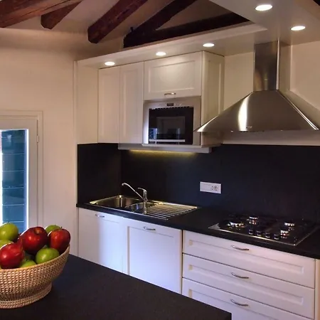 Ca' San Sebastiano Canal View Apartment